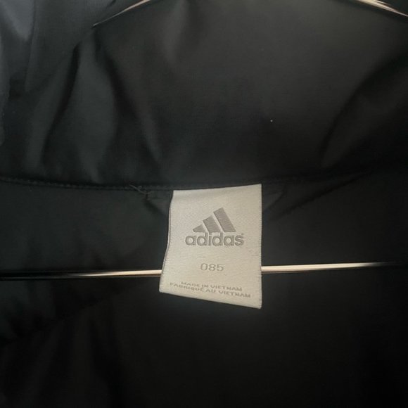 Adidas Women’s Black Puffer Jacket with Gold Detailing - Picture 9 of 9